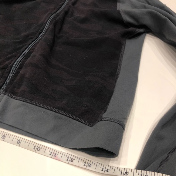 Lululemon size 6 women’s tracksuit - Picture 9 of 12